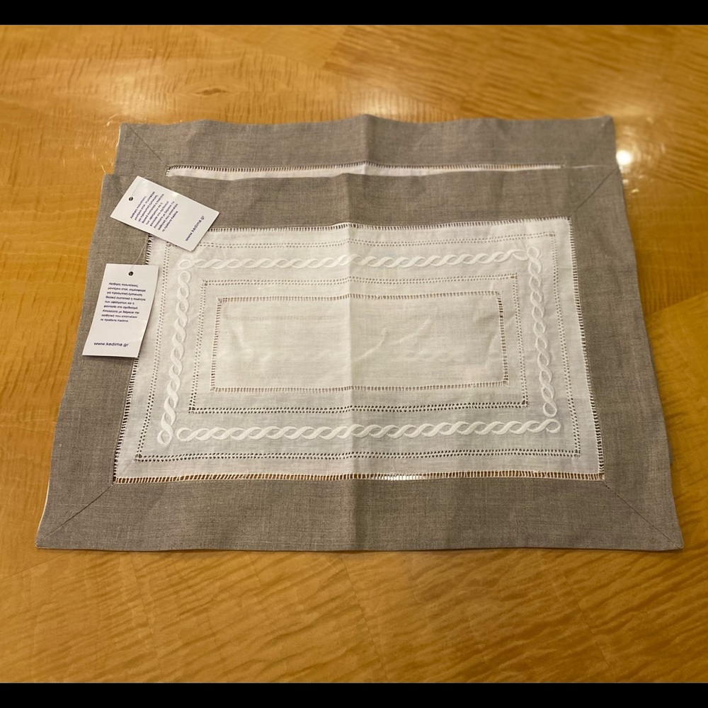 Linen Place Mats (2) never used, with Tags